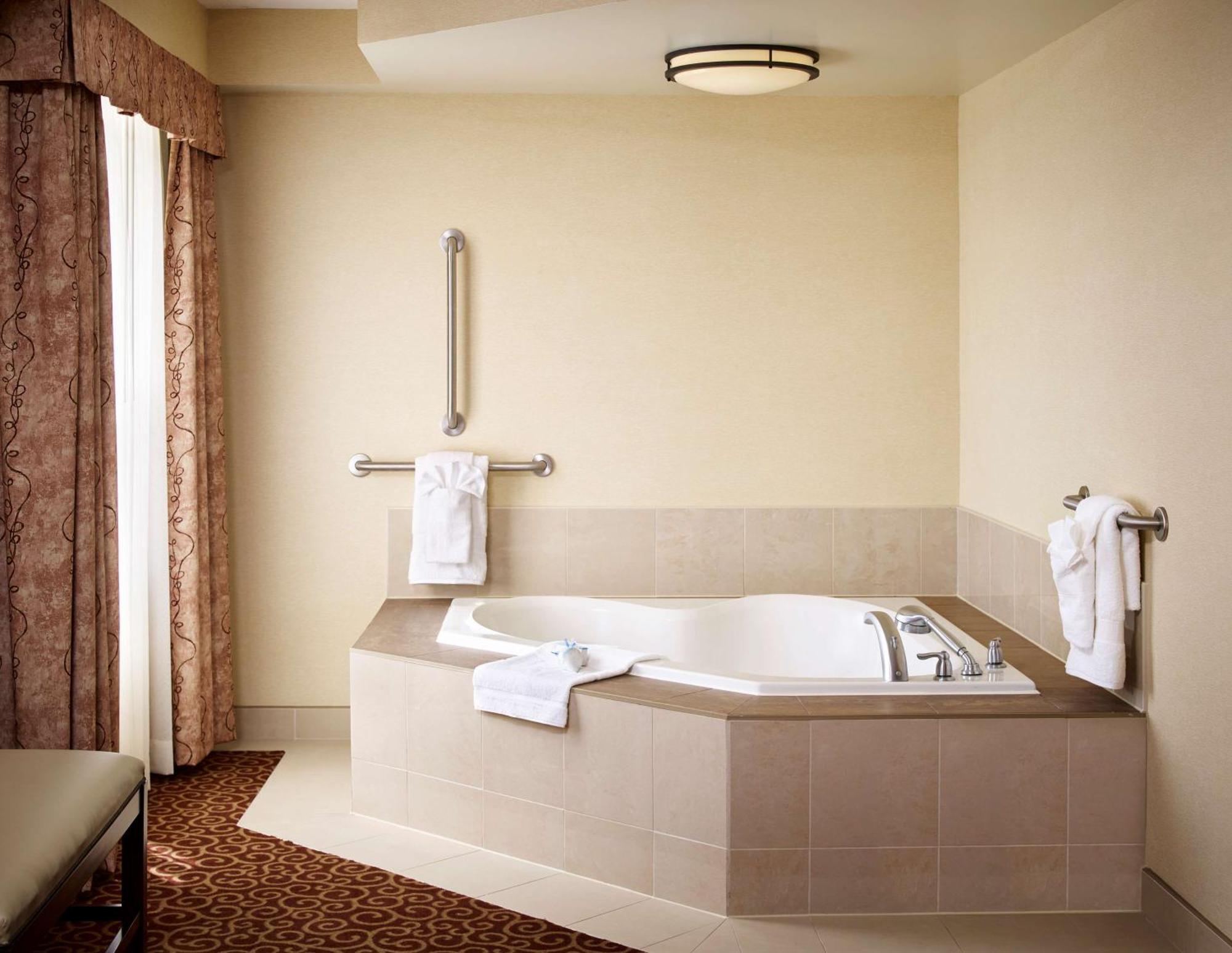 Hampton Inn By Hilton North Bay Extérieur photo