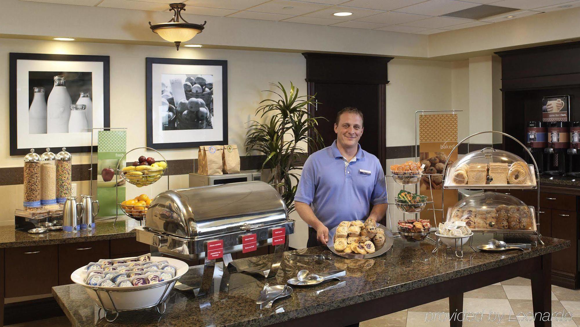 Hampton Inn By Hilton North Bay Restaurant photo
