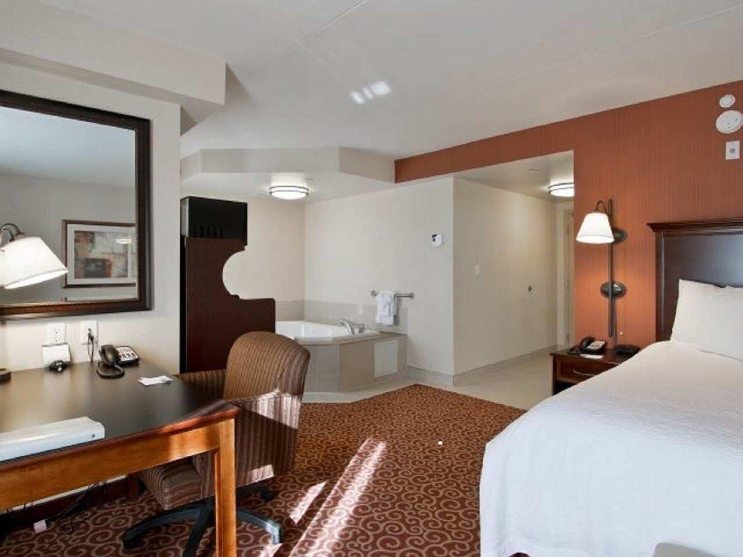 Hampton Inn By Hilton North Bay Extérieur photo